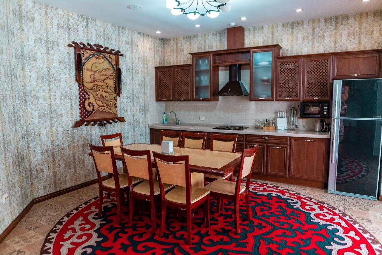 Gоlden Dragon Villa Hotel Bishkek Bagian luar foto