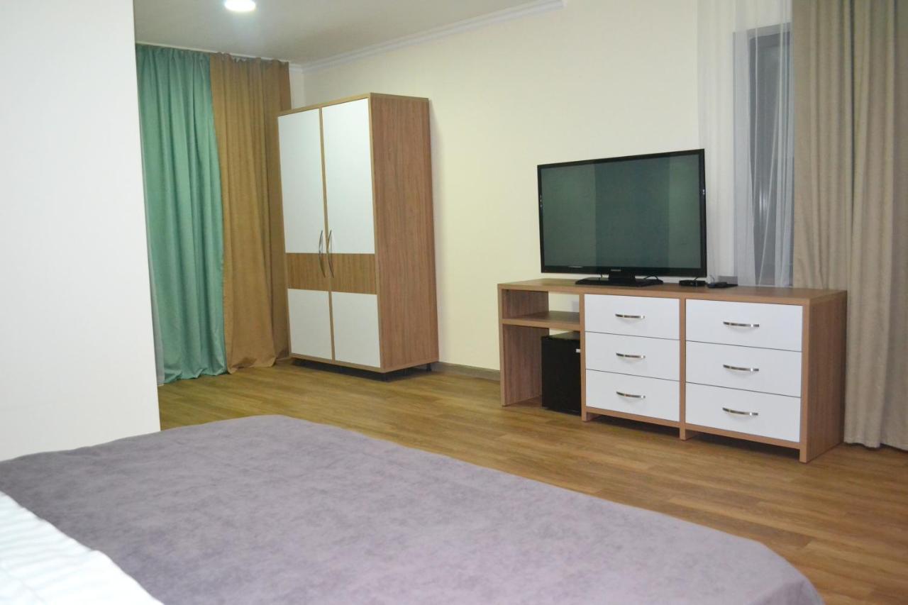 Gоlden Dragon Villa Hotel Bishkek Bagian luar foto