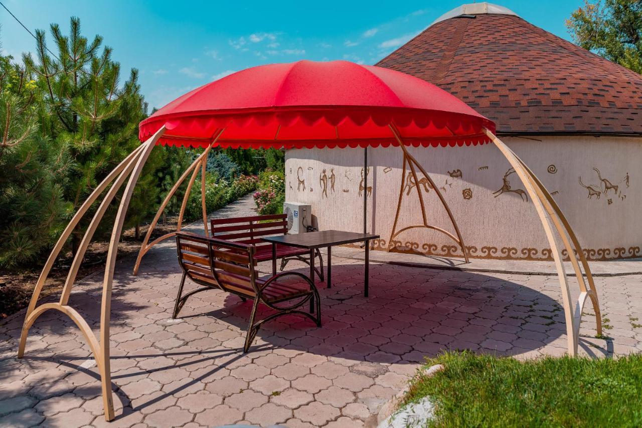 Gоlden Dragon Villa Hotel Bishkek Bagian luar foto