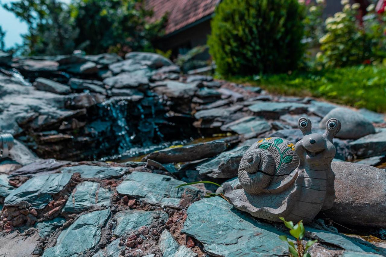 Gоlden Dragon Villa Hotel Bishkek Bagian luar foto